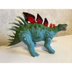 ROARING LIGHTS UP SPIKES GREEN STEGOSAURUS DINOSAUR TOY WATCH VIDEO!